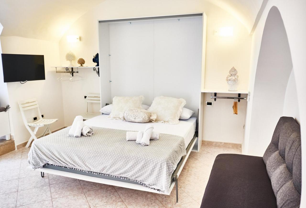 Balilla Guest House - Ostuni Centro - All Confort エクステリア 写真
